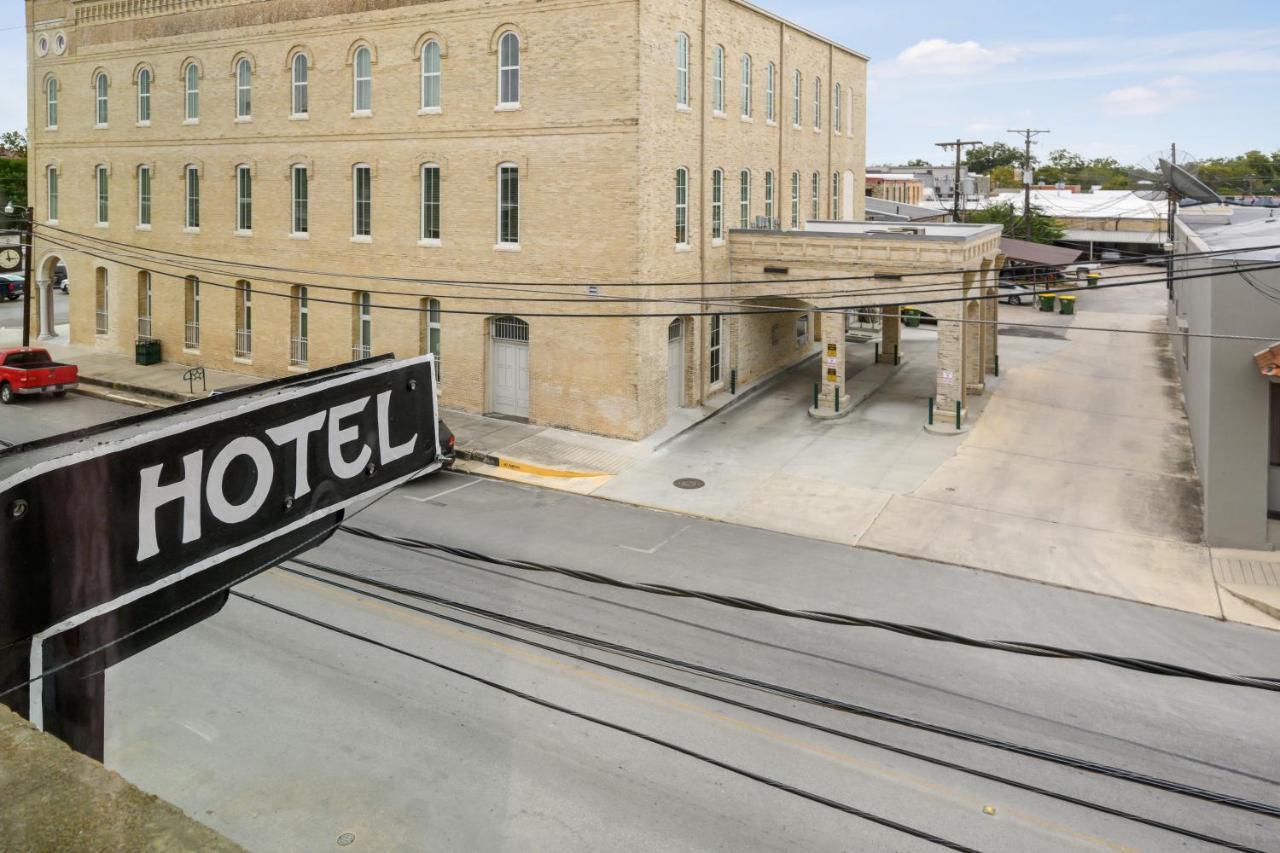 The Alcalde Hotel By Oyo Gonzales المظهر الخارجي الصورة